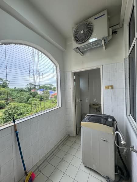 Stulang Villa untuk Untuk Disewa - RM 2,600 /bulan, Mac 2026 - Balcony - PropertyGuru.com.my