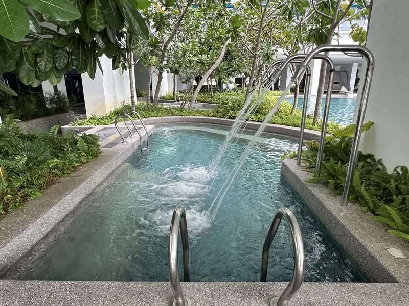 Condominium for Sale at Queens Residences Q1 @ Queens Waterfront - Mark Goh - Pool - PropertyGuru.com.my