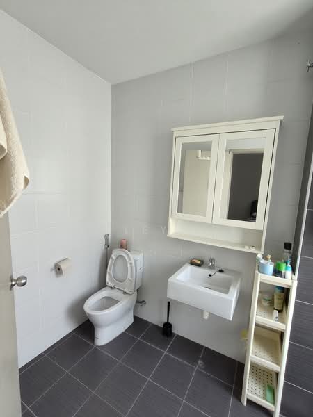 Rumah Teres untuk Dijual di Masai (Johor) - Hailey Lee - Bathroom - PropertyGuru.com.my