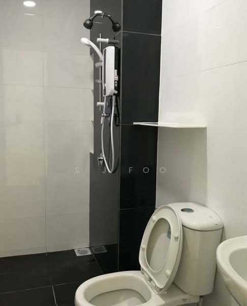 Condominium for Sale at The Clovers - S J Foo - Bathroom - PropertyGuru.com.my