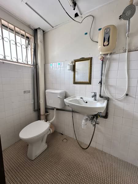 Taman Sri Sinar untuk Untuk Dijual - RM 380,000, Mac 2026 - Bathroom - PropertyGuru.com.my