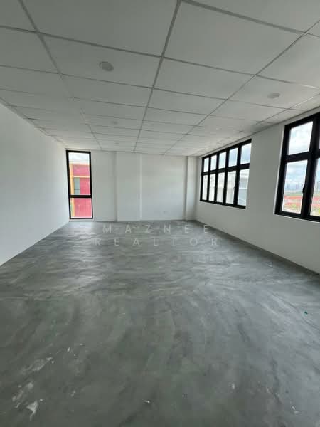 Shop / Office for Rent in Bandar Seri Putra (Bangi) - Maznee Realtor - PropertyGuru.com.my
