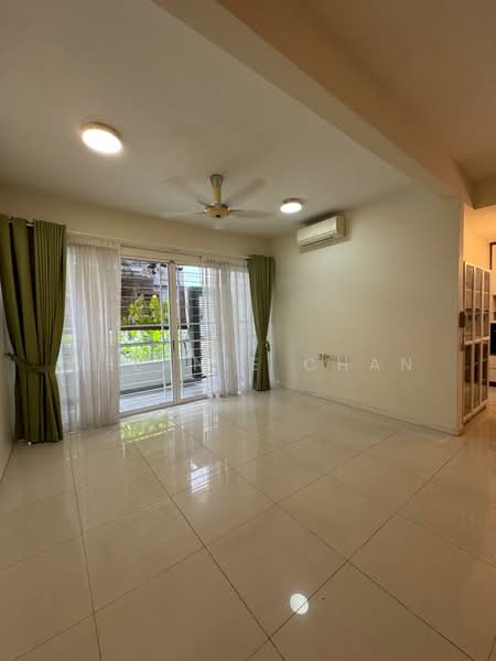 Townhouse for Rent in Petaling Jaya (Selangor) - Melanie Chan - Living Room - PropertyGuru.com.my