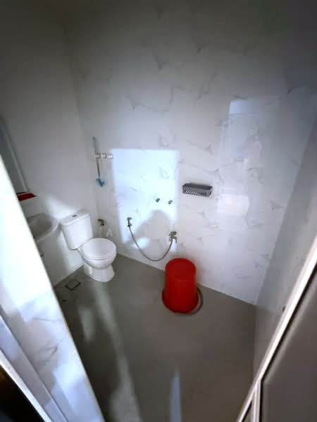 2-storey Terraced House for Sale in Taman Pelangi (Johor Bahru) - Karl Lim - Bathroom - PropertyGuru.com.my