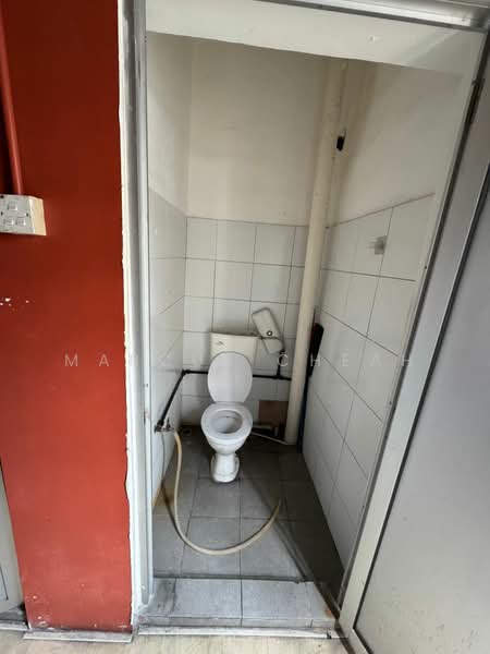 Shop / Office for Rent in Lebuh Chulia (George Town) - Marcus Cheah - Bathroom - PropertyGuru.com.my