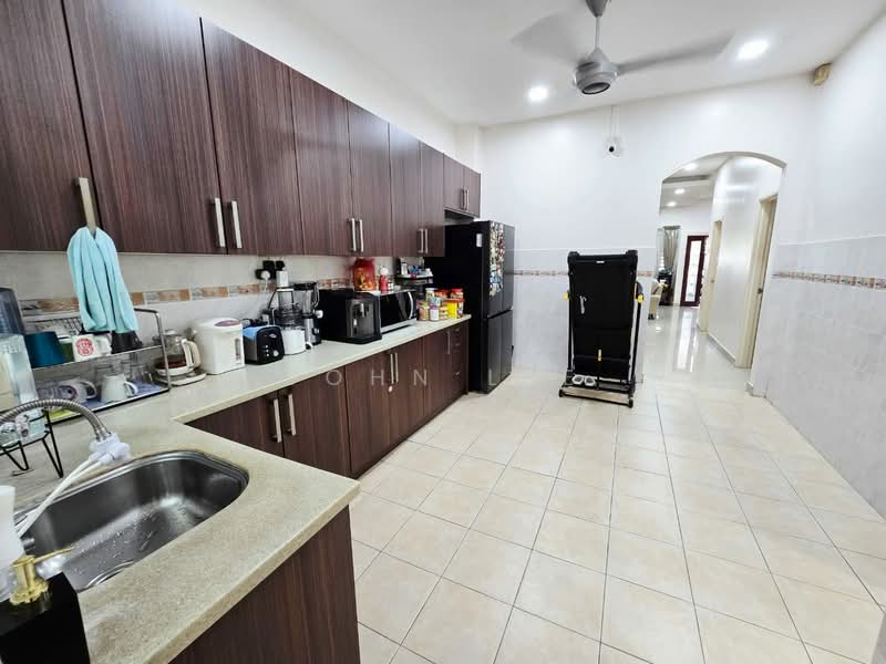 2-storey Terraced House for Sale in Bandar Kinrara Seksyen 1 (Bandar Kinrara) - John Lee - Kitchen - PropertyGuru.com.my