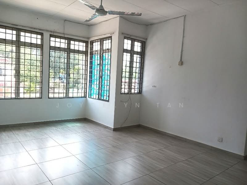 Rumah Teres 2 Tingkat untuk Disewa di Kota Kemuning (Shah Alam) - Joycelyn Tan - Living Room - PropertyGuru.com.my