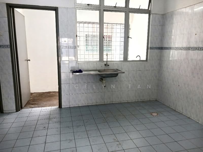 Rumah Teres 2 Tingkat untuk Disewa di Kota Kemuning (Shah Alam) - Joycelyn Tan - Kitchen - PropertyGuru.com.my