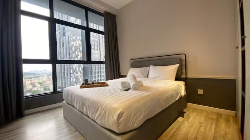 Tangerine Suites untuk Untuk Dijual - RM 250,000, Mac 2026 - Bedroom - PropertyGuru.com.my