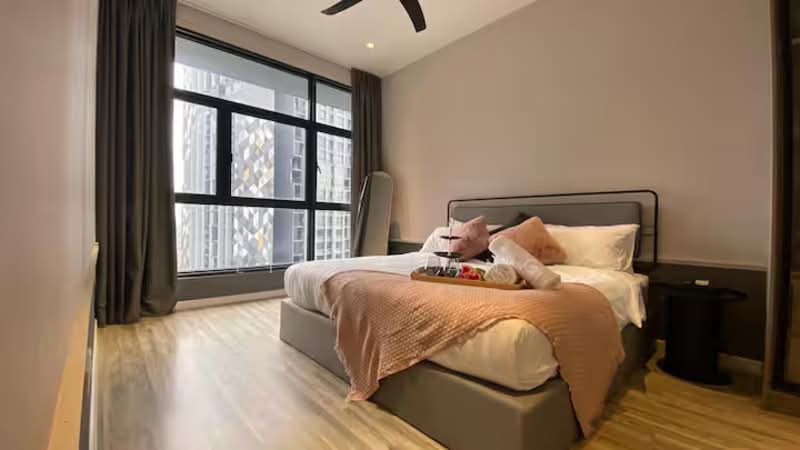 Tangerine Suites untuk Untuk Dijual - RM 250,000, Mac 2026 - Bedroom - PropertyGuru.com.my