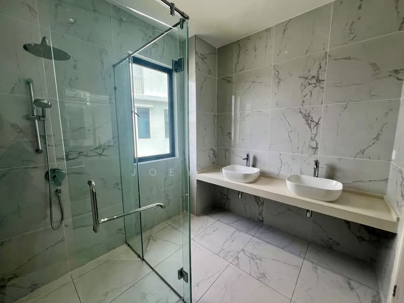 Semi-Detached House for Sale in Sungai Long (Bandar Sungai Long) - Joey Lim - Bathroom - PropertyGuru.com.my