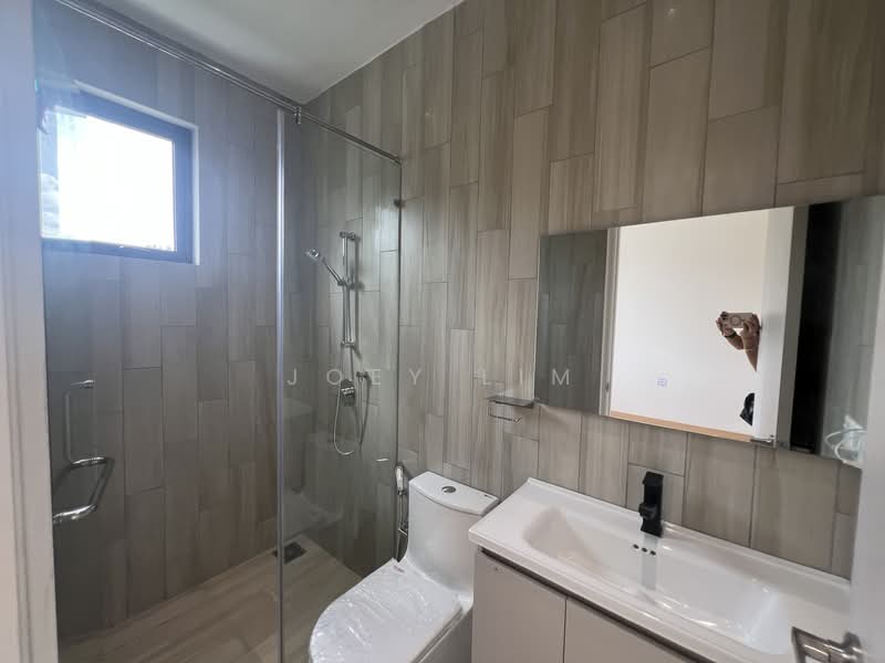 Semi-Detached House for Sale in Sungai Long (Bandar Sungai Long) - Joey Lim - Bathroom - PropertyGuru.com.my