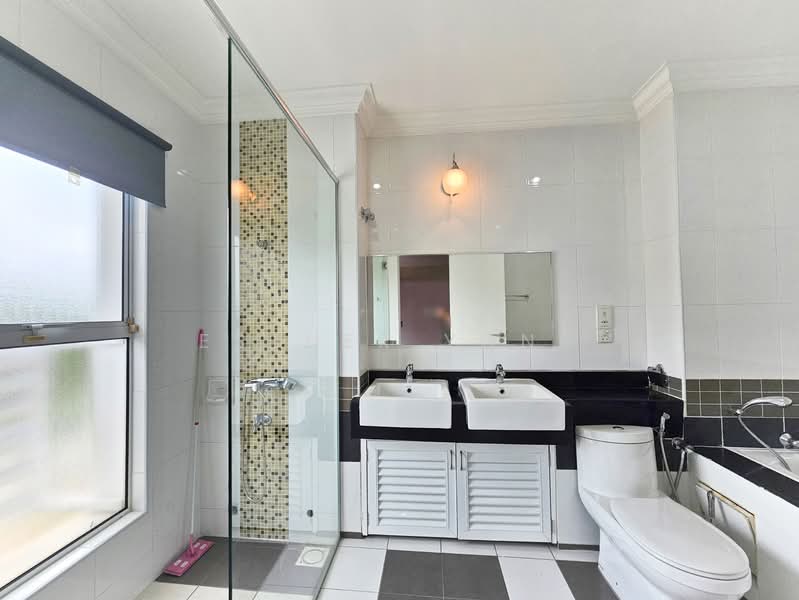 3-storey Terraced House for Rent in USJ Heights (Subang Jaya) - Esther Yong - Bathroom - PropertyGuru.com.my