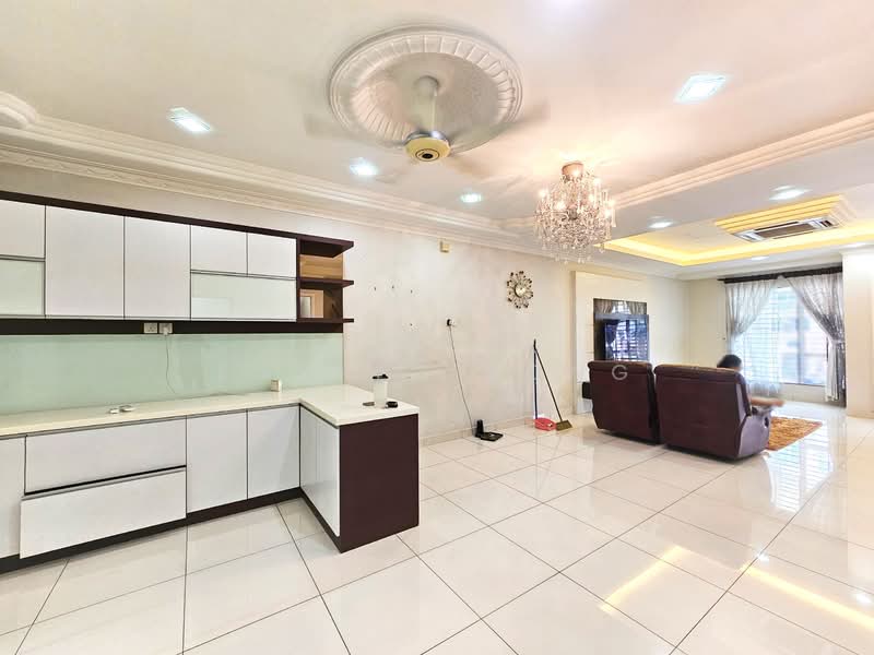 3-storey Terraced House for Rent in USJ Heights (Subang Jaya) - Esther Yong - Living Room - PropertyGuru.com.my