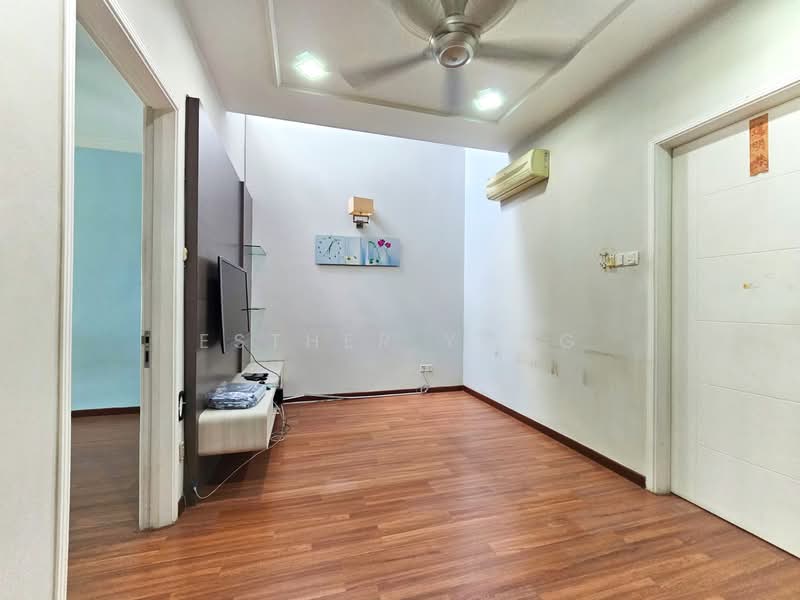 3-storey Terraced House for Rent in USJ Heights (Subang Jaya) - Esther Yong - Living Room - PropertyGuru.com.my