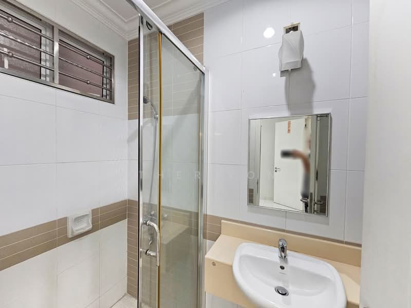 3-storey Terraced House for Rent in USJ Heights (Subang Jaya) - Esther Yong - Bathroom - PropertyGuru.com.my