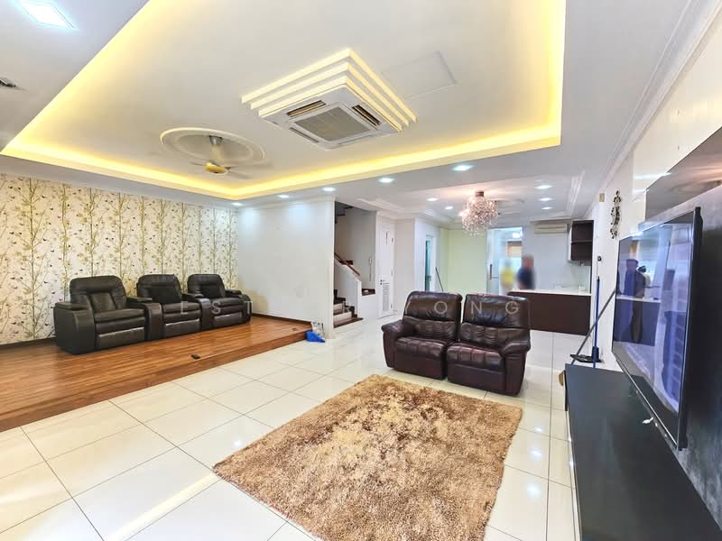 3-storey Terraced House for Rent in USJ Heights (Subang Jaya) - Esther Yong - Living Room - PropertyGuru.com.my