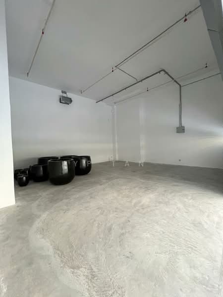 Retail Space for Rent in Kuchai Lama (Kuala Lumpur) - YP Tan - Interior - PropertyGuru.com.my