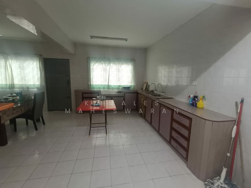 Taman Sri Mujur untuk Untuk Dijual - RM 750,000, Mac 2026 - Kitchen - PropertyGuru.com.my
