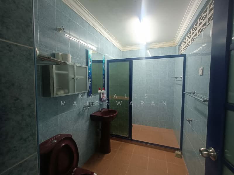 Taman Sri Mujur untuk Untuk Dijual - RM 750,000, Mac 2026 - Bathroom - PropertyGuru.com.my