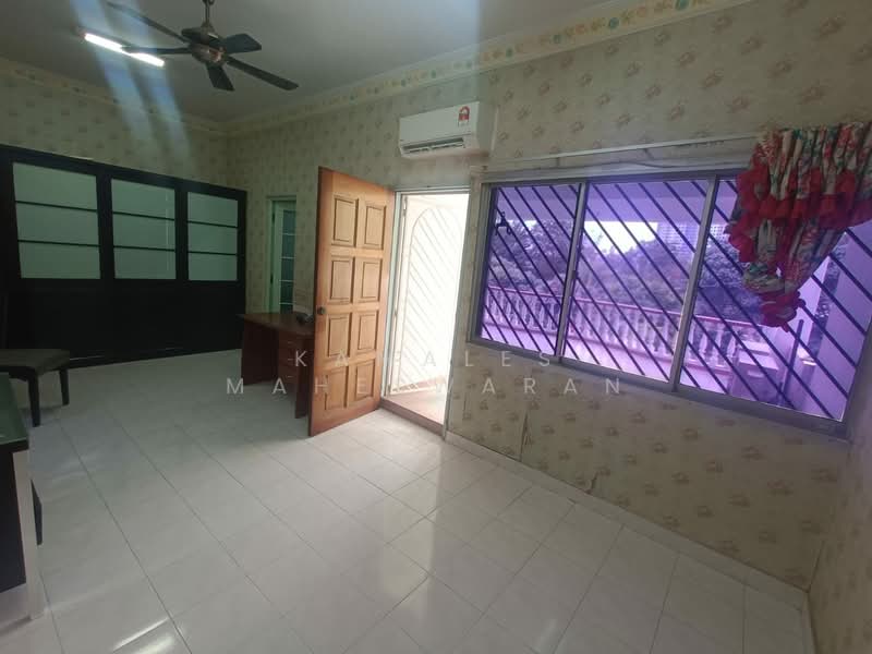 Taman Sri Mujur untuk Untuk Dijual - RM 750,000, Mac 2026 - Living Room - PropertyGuru.com.my
