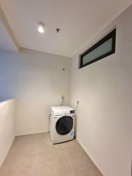 The Tamarind untuk Untuk Dijual - RM 860,000, Mac 2026 - Balcony - PropertyGuru.com.my