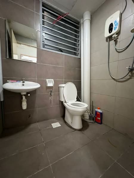 Service Residence for Rent at ARC @ Austin Hills - Kim . - Bathroom - PropertyGuru.com.my