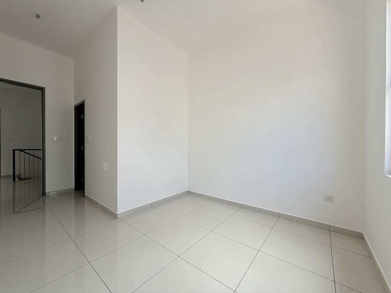 2-storey Terraced House for Sale in Austin Crest (Johor Bahru) - Shirley Lim - Bedroom 4 - PropertyGuru.com.my