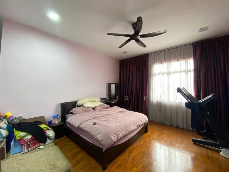2-storey Terraced House for Sale in Taman Perling (Perling) - Amir Faris Rusli - Bedroom - PropertyGuru.com.my