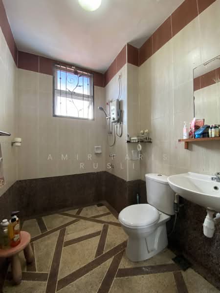 2-storey Terraced House for Sale in Taman Perling (Perling) - Amir Faris Rusli - Bathroom - PropertyGuru.com.my