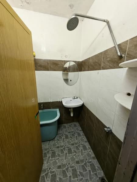 1-storey Terraced House for Rent in Taman Belibis (Simpang Ampat) - Sunny Lok - Bathroom - PropertyGuru.com.my