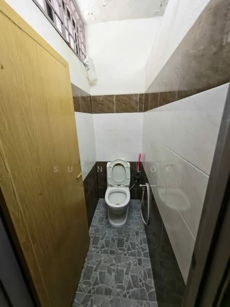 1-storey Terraced House for Rent in Taman Belibis (Simpang Ampat) - Sunny Lok - Bathroom - PropertyGuru.com.my