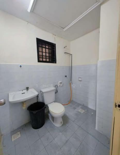 Apartment for Sale at Taman Iskandar - Shao Qi - Bathroom - PropertyGuru.com.my