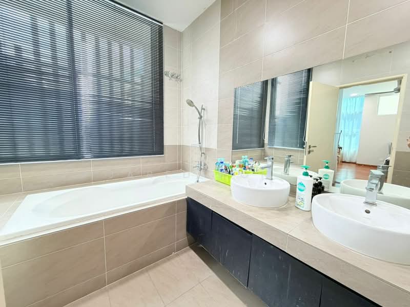 Jacaranda @ Garden Residence Cyberjaya untuk Untuk Dijual - RM 1,590,000, Mac 2026 - Bathroom - PropertyGuru.com.my