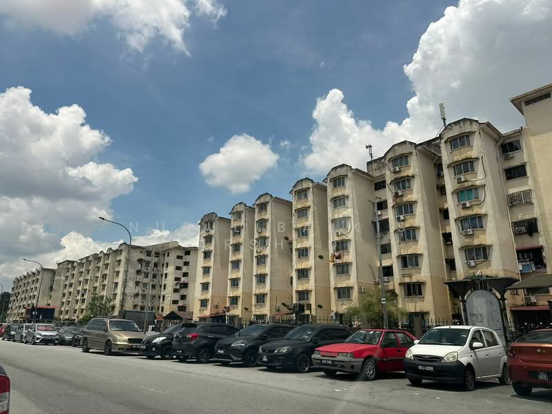 Apartment for Sale at Pangsapuri Suria Subang - Nurul Balkis Arshad - Exterior - PropertyGuru.com.my