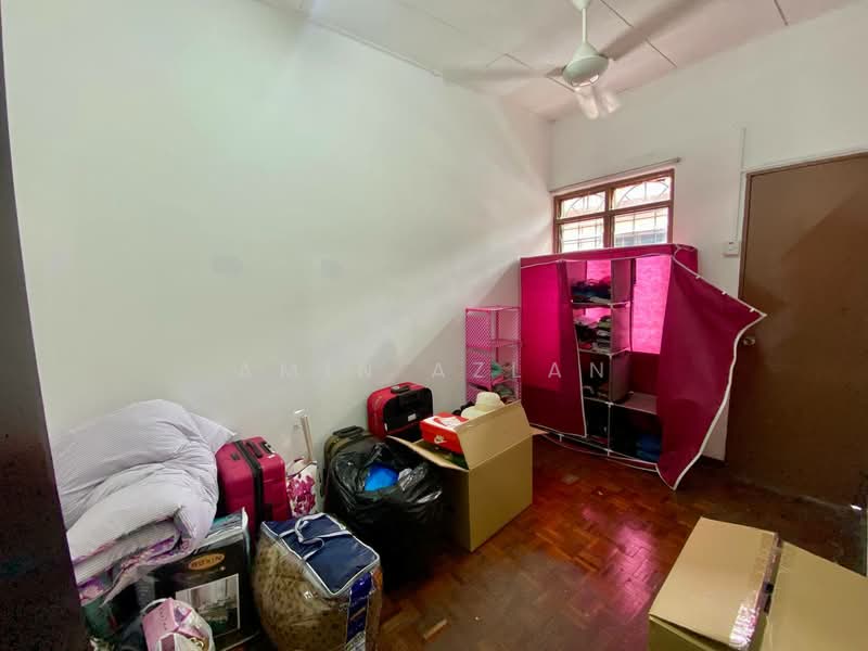 Terraced House for Sale in Batu Caves (Selangor) - Amin Azlan - Bedroom - PropertyGuru.com.my