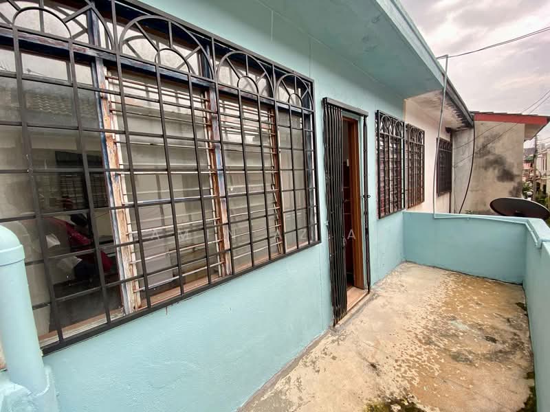 Terraced House for Sale in Batu Caves (Selangor) - Amin Azlan - Exterior - PropertyGuru.com.my