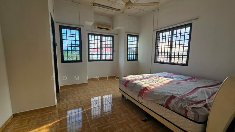 Taman Setia Indah untuk Untuk Disewa - RM 2,200 /bulan, Mac 2026 - Bedroom - PropertyGuru.com.my