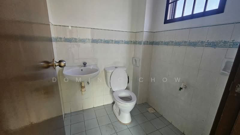 Taman Setia Indah untuk Untuk Disewa - RM 2,200 /bulan, Mac 2026 - Bathroom - PropertyGuru.com.my