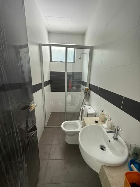 Semi-Detached House for Sale in Sungai Ara (Penang) - Ronald Ng - Bathroom - PropertyGuru.com.my