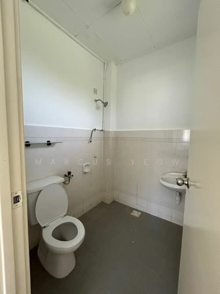 Semi-Detached House for Rent in Seremban 2 (Negeri Sembilan) - Marcus Yeow - Bathroom - PropertyGuru.com.my