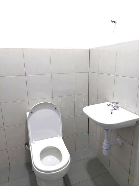 Taman Delima @ Kajang untuk Untuk Disewa - RM 1,450 /bulan, Mac 2026 - Bathroom - PropertyGuru.com.my