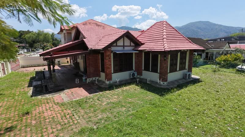 Corner Huge Bungalow Land Size 7800sf - Cottage Style at Tanjung Bungah Jalan Oldham untuk Untuk Dijual - RM 4,300,000, Mac 2026 - Exterior - PropertyGuru.com.my