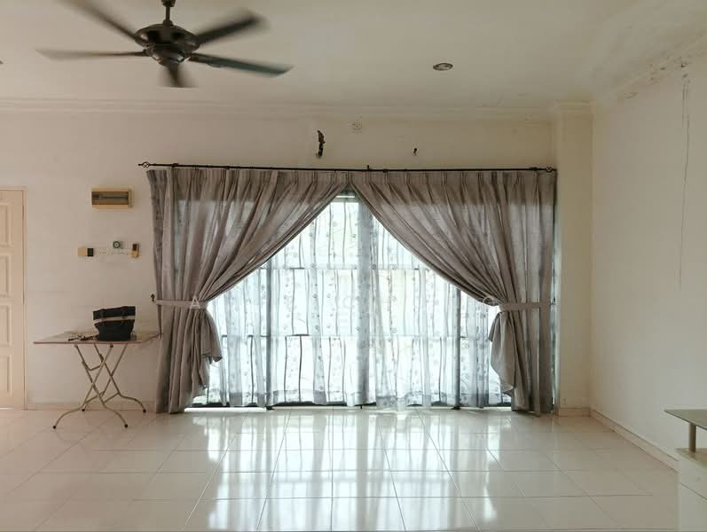 Ipoh Garden 2.5 Storey Terrace House Partial Furnished For Sale untuk Untuk Dijual - RM 420,000, Mac 2026 - PropertyGuru.com.my