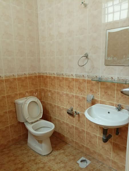 Ipoh Garden 2.5 Storey Terrace House Partial Furnished For Sale untuk Untuk Dijual - RM 420,000, Mac 2026 - PropertyGuru.com.my