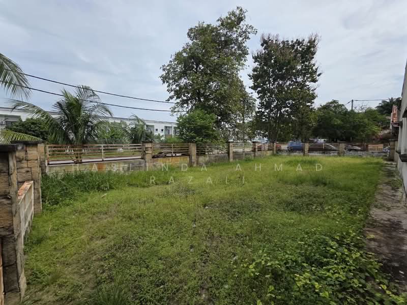 1-storey Terraced House for Sale in Semenyih (Selangor) - Haslinda Ahmad Razali - Exterior - PropertyGuru.com.my