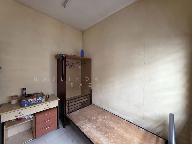 1-storey Terraced House for Sale in Semenyih (Selangor) - Haslinda Ahmad Razali - Bedroom - PropertyGuru.com.my