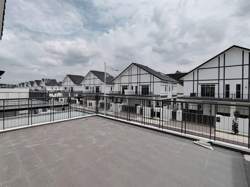 Taman Ekoflora untuk Untuk Dijual - RM 2,250,000, Mac 2026 - Exterior - PropertyGuru.com.my