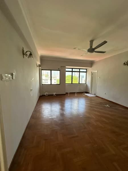 Hotel / Resort for Sale in Tanjung Tokong (Penang) - Vick Teoh - Living Room - PropertyGuru.com.my