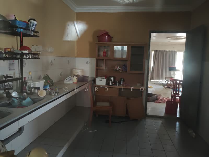 Semi-Detached House for Sale in Rawang (Selangor) - Richard Leow - Kitchen - PropertyGuru.com.my